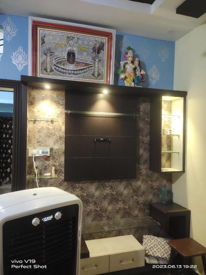 Yashu Guest House Ujjain Exterior photo
